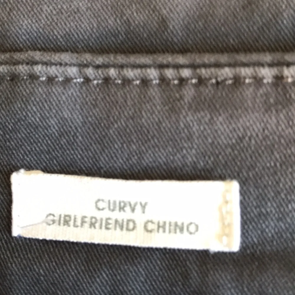 LOFT Curvy Gray Ankle Pants - Picture 4 of 8
